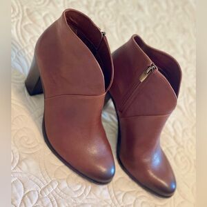 NEW! Vince Camuto Franell Brown Leather Booties, Size: 7.5M